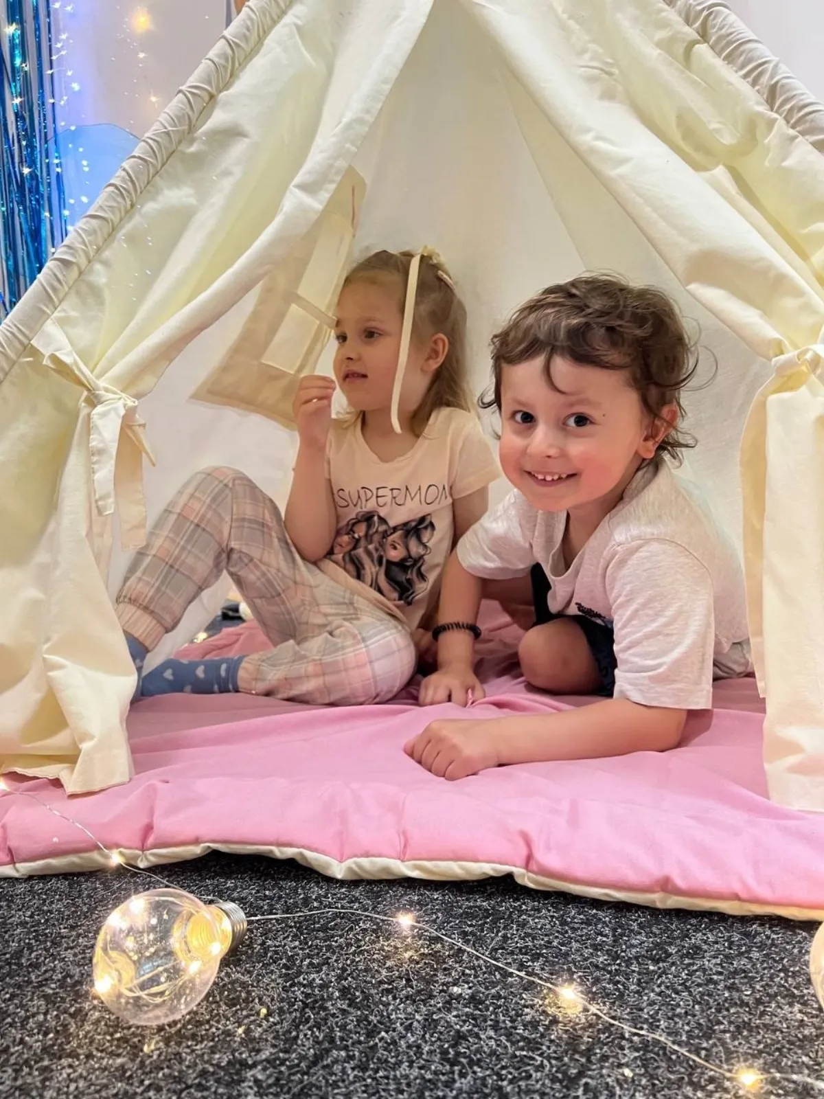 Ігри в наметі